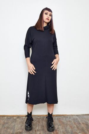 Černé stylové šaty s kapucí - Marva de Luxe